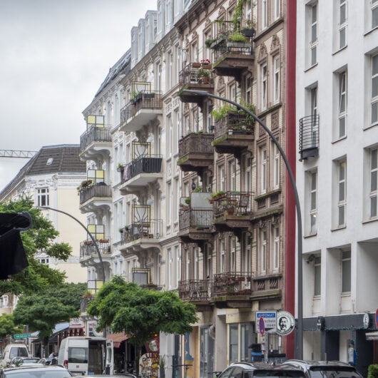 Trubel im Portugiesenviertel in der Ditmar-Koel-Straße