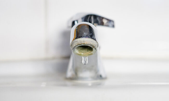 Tropfender Wasserhahn.