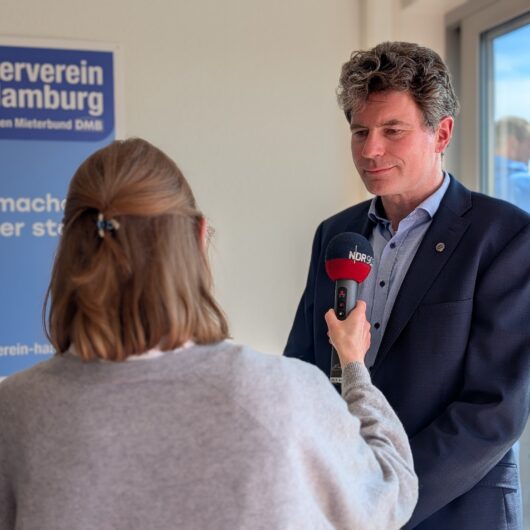Dr. Rolf Bosse, Vorsitzender des Mietervereins, kommentierte die Ergebnisse der Studie. Foto: Salewski