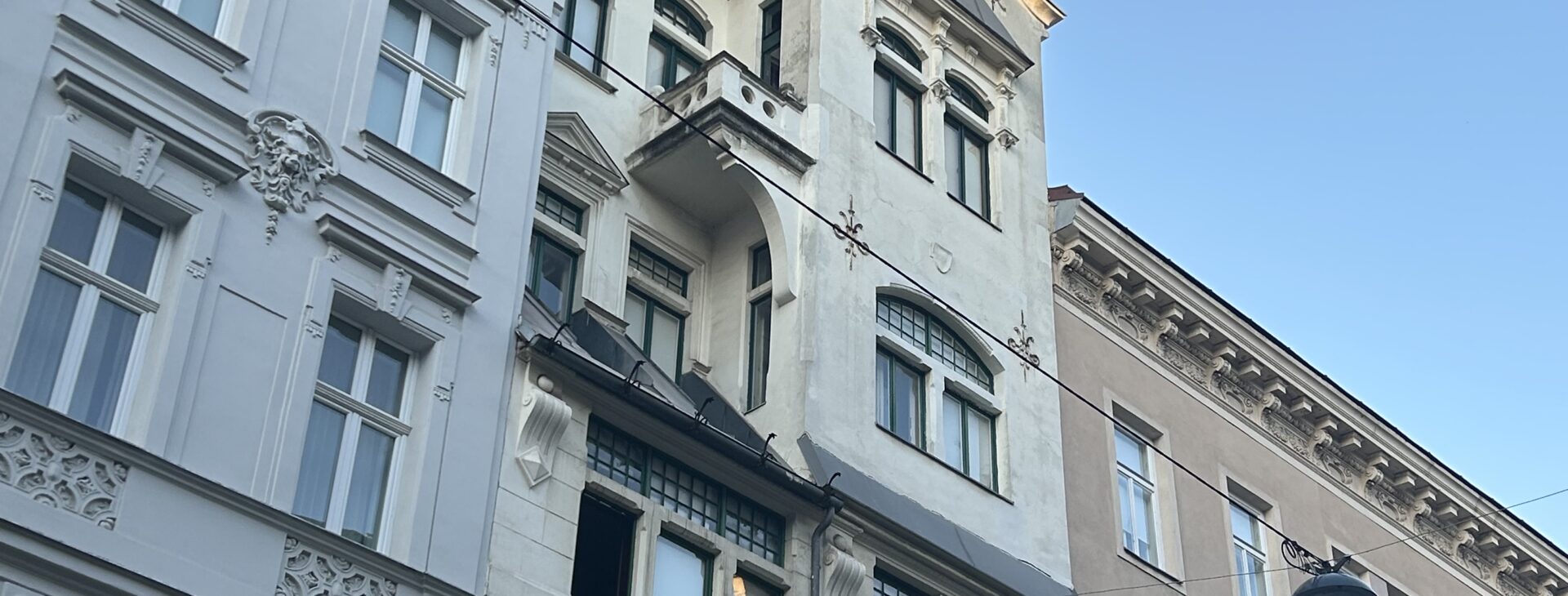 Altbau in der Stadt Wien.